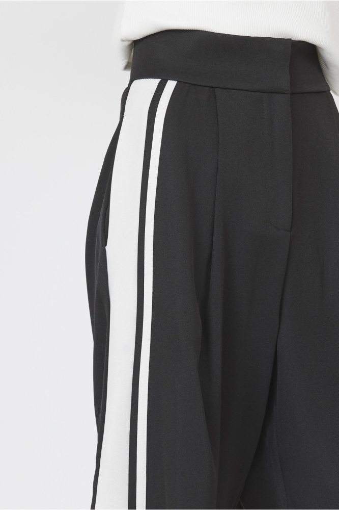 GALYA SHO 18163 BLACK/CREAM